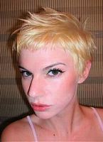 fryzury krótkie włosy blond , galeria zdjęć numer zdjęcia z fryzurką dla kobiet to:  34